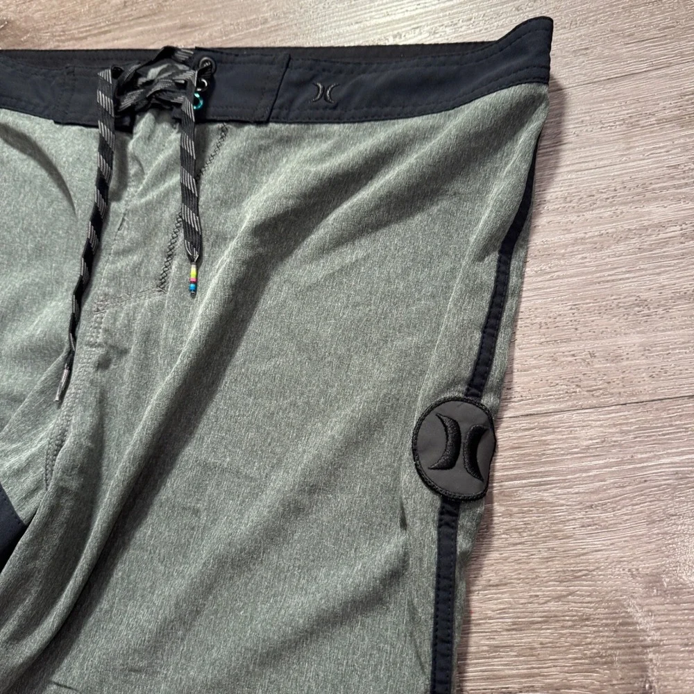Hurley Phantom Board Shorts Mens 36 Gray Polyester Stretch Striped Summer Surf